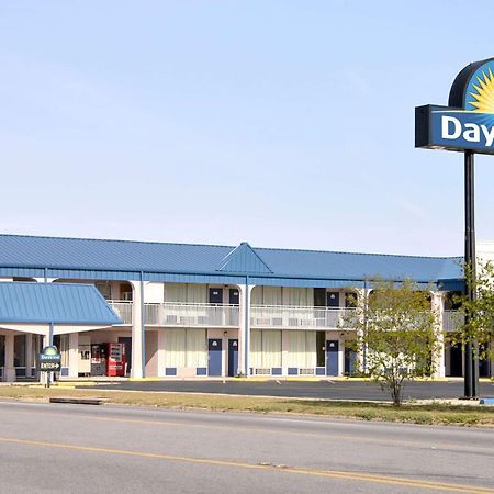 多纳森维尔温德姆戴斯酒店 Donalsonville 外观 照片