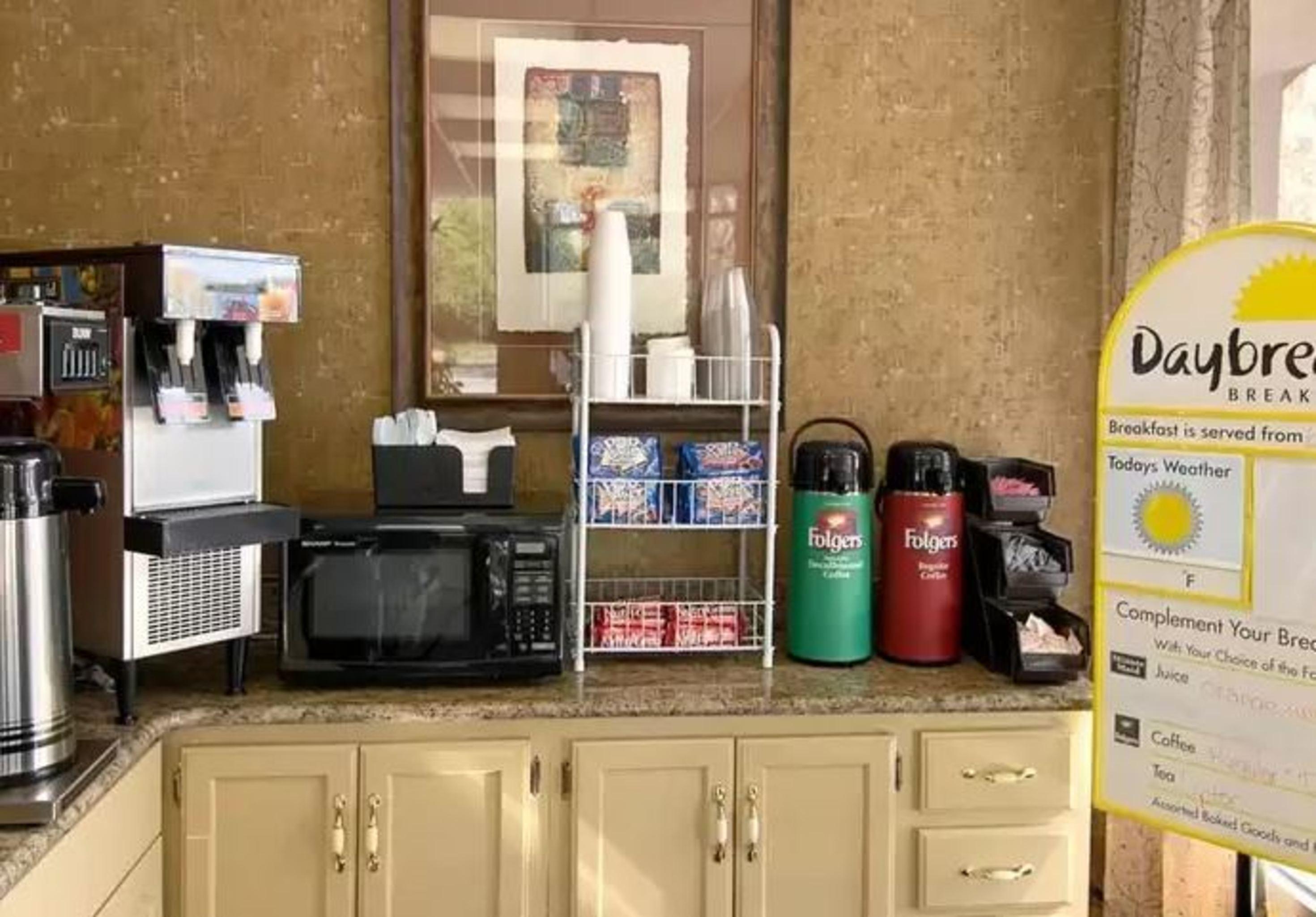 多纳森维尔温德姆戴斯酒店 Donalsonville 外观 照片