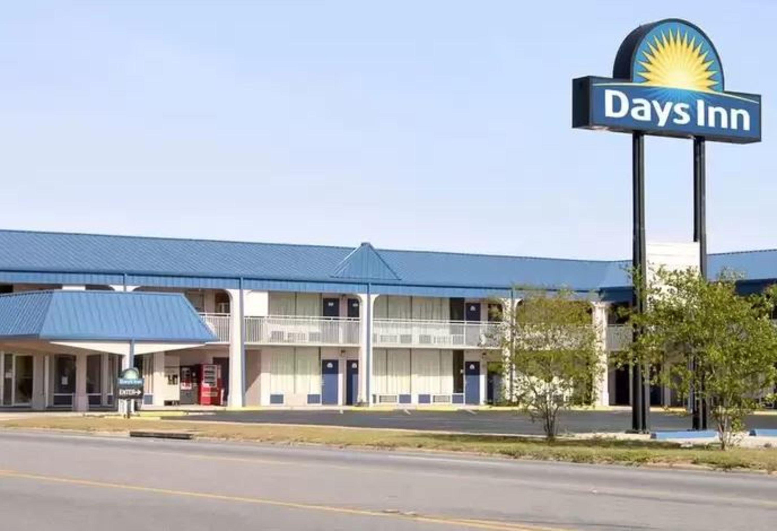 多纳森维尔温德姆戴斯酒店 Donalsonville 外观 照片